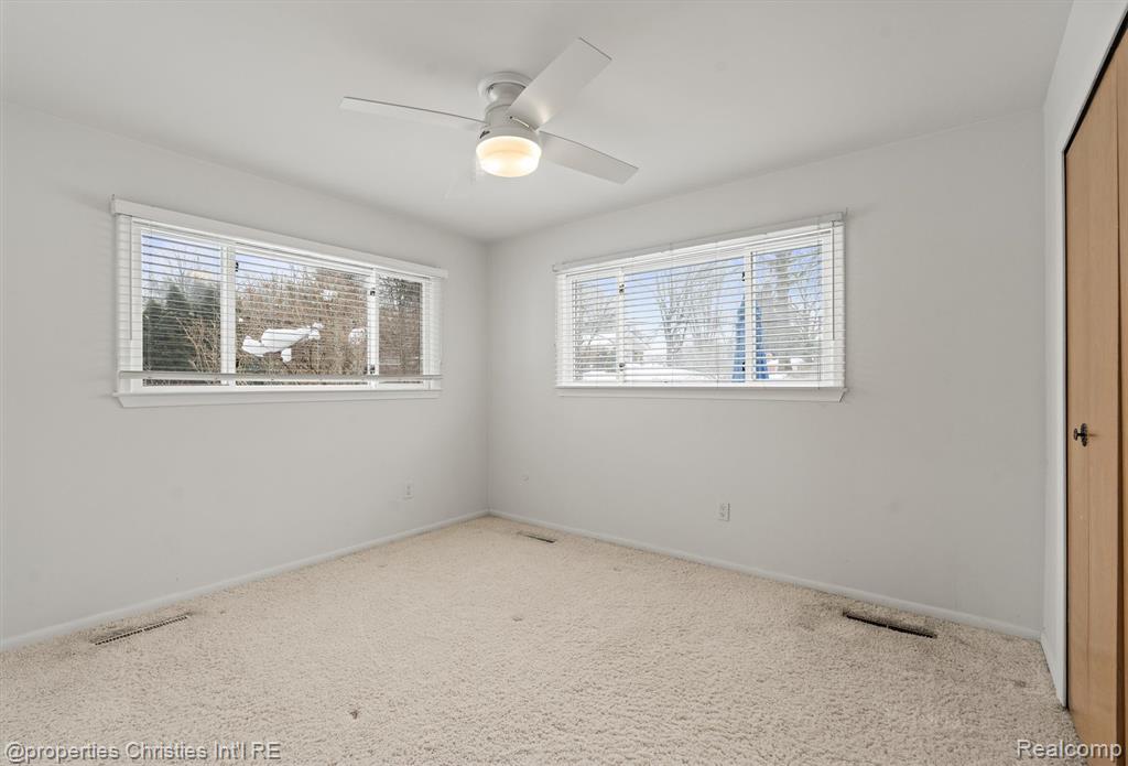 952 N Reading Road, Bloomfield Hills, MI 48304 — Photo 23