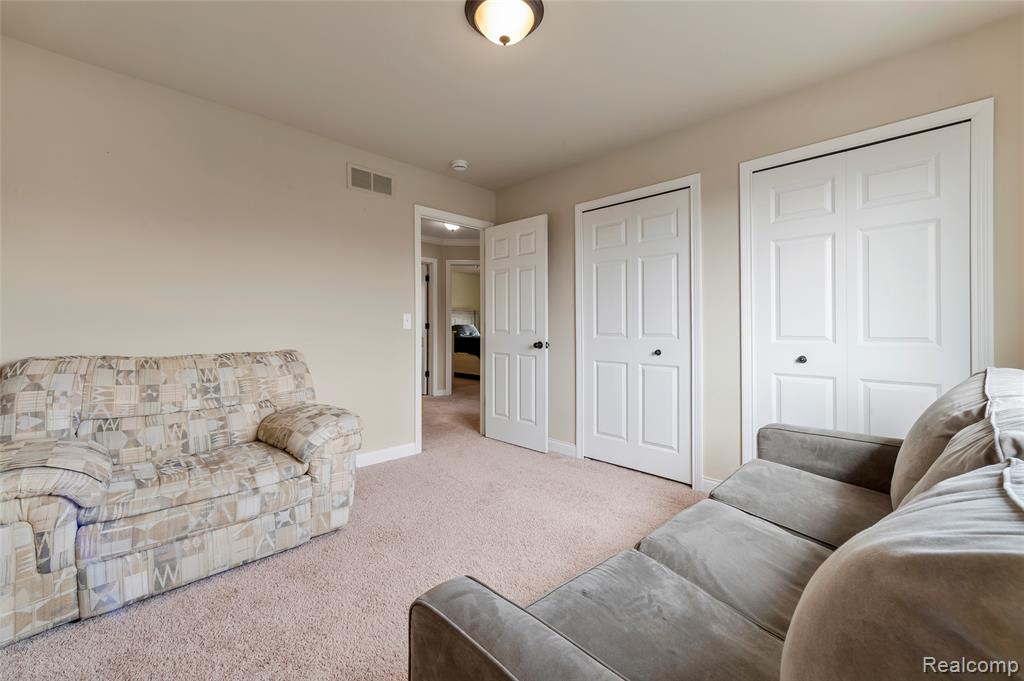 50692 Pinnacle Woods Lane, Macomb, MI 48042 — Photo 34