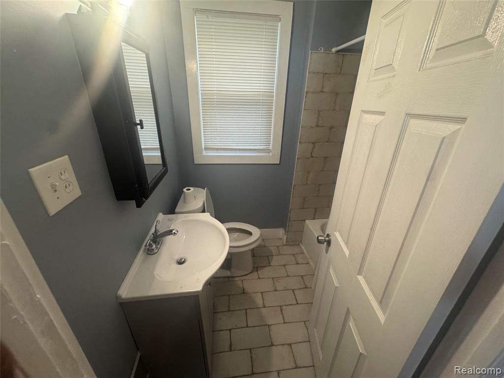 18900 Cardoni Street, Detroit, MI 48203 — Photo 11