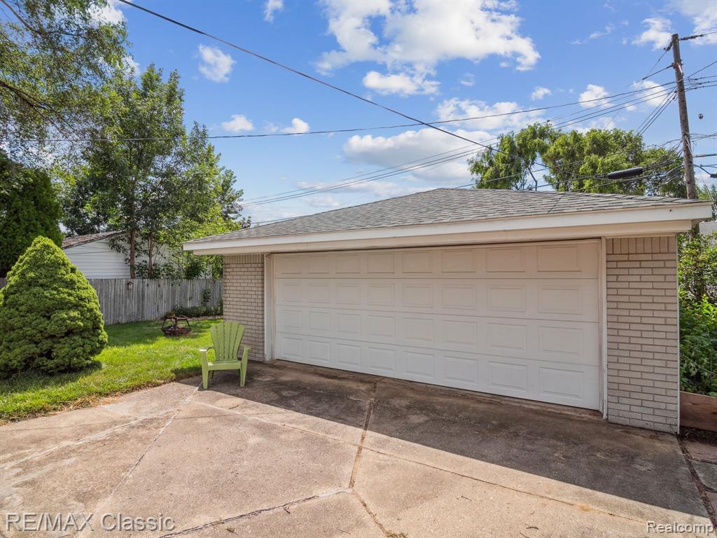 39737 BART Street, Canton, MI 48187 — Photo 28