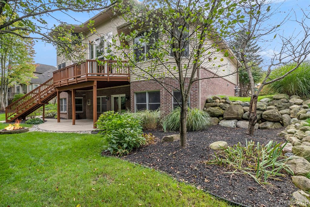 979 SUCHAVA Drive, White Lake, MI — Photo 42