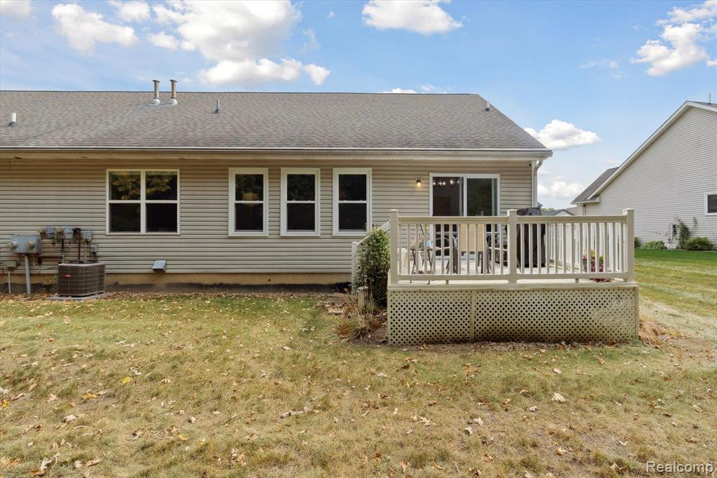 5128 Sandalwood Circle, Grand Blanc, MI 48439 — Photo 27