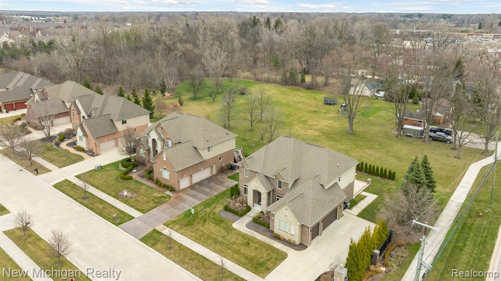 55038 TIMBERS EDGE Drive, Shelby Twp, MI 48316 — Photo 47