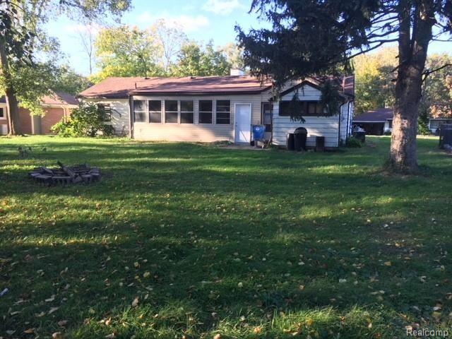 6854 Parkway Circle, Dearborn Heights, MI 48127
