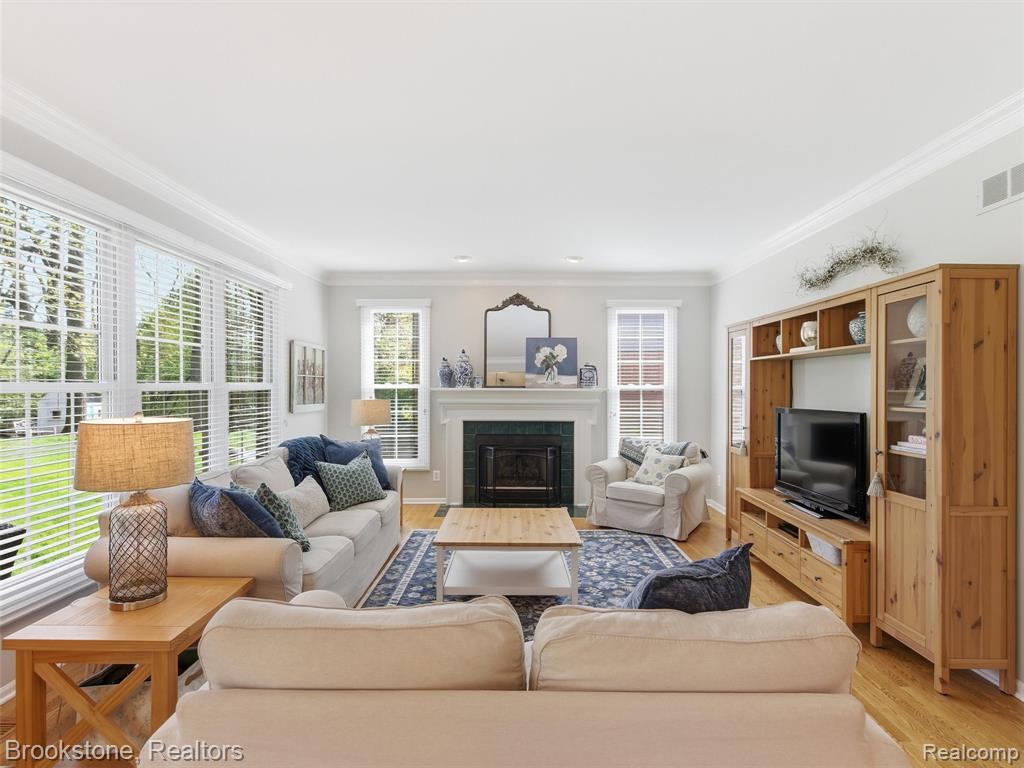 722 Lake Ridge Road, Rochester Hills, MI 48307 — Photo 10