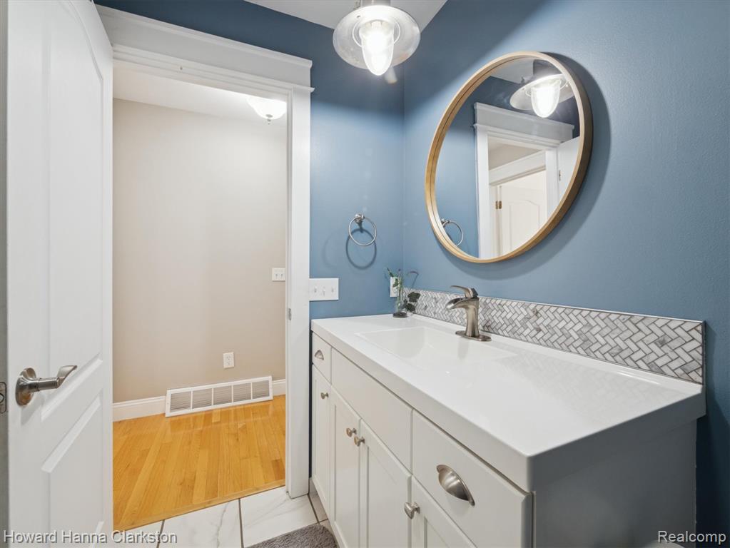 1688 Nelson Drive, Lapeer, MI 48446 — Photo 22