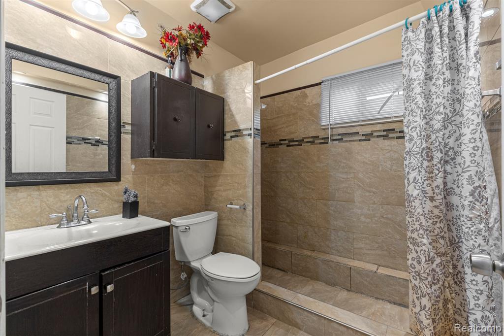 6043 N Vernon Street, Dearborn Heights, MI 48127 — Photo 18