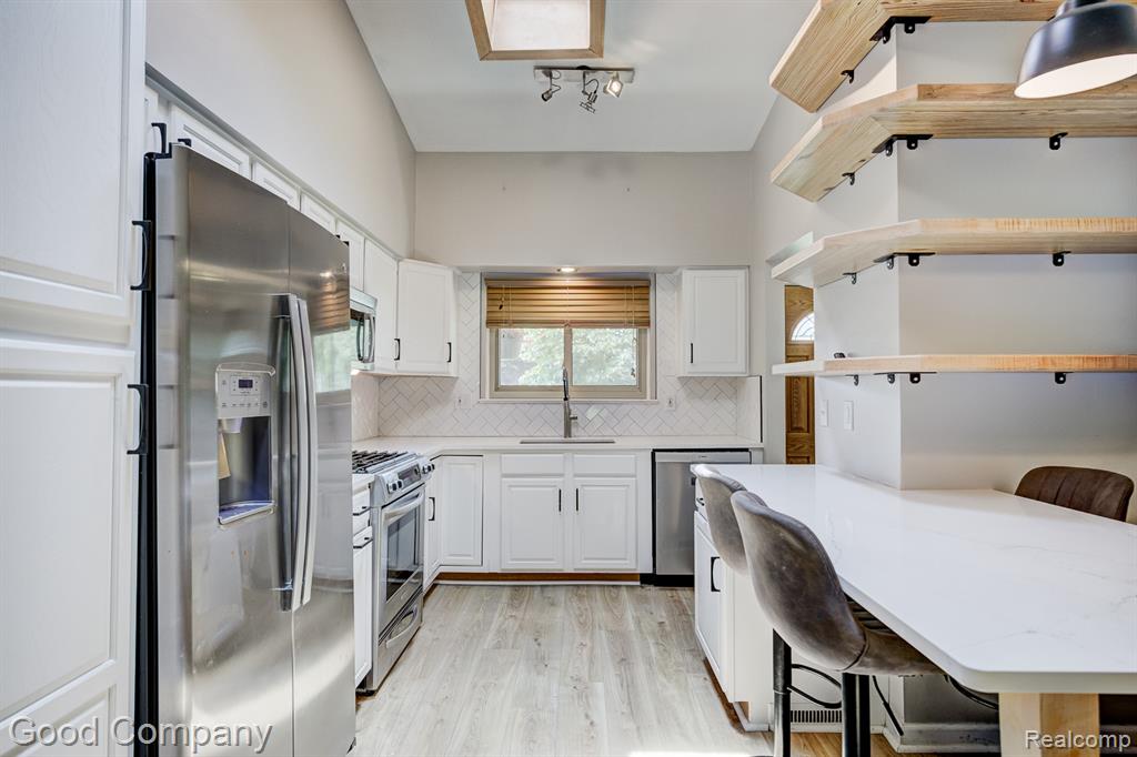 6672 Devonshire Drive, Canton, MI 48187 — Photo 11