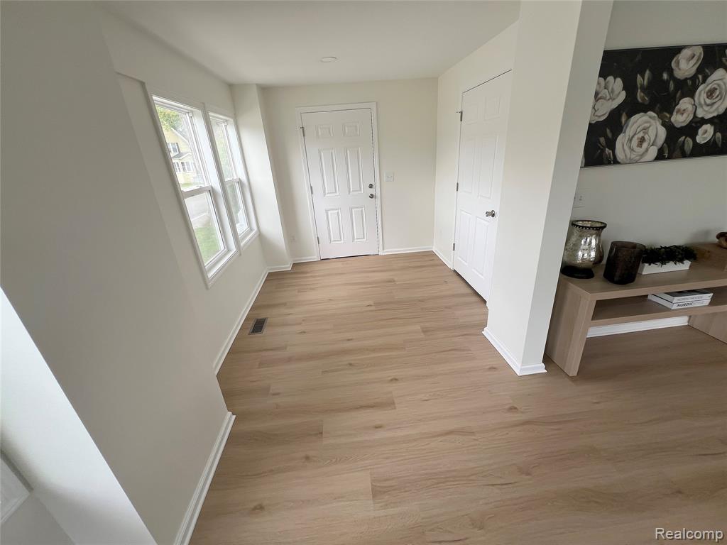43 Rathbone Street S, Mount Clemens, MI 48043 — Photo 12