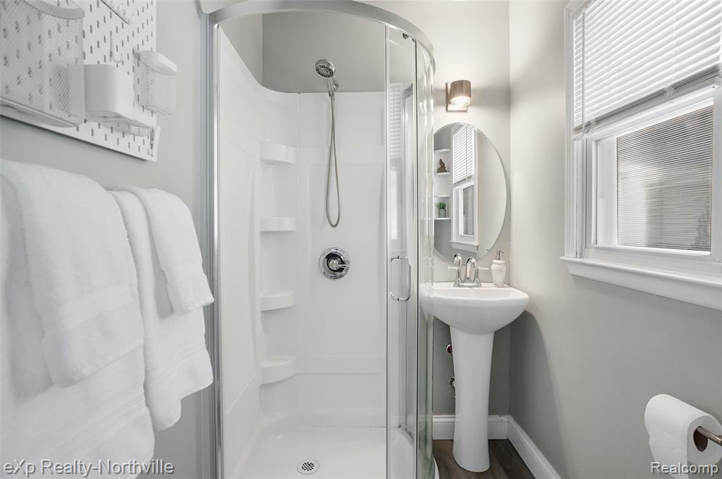 42030 Schoolcraft Road, Plymouth, MI 48170 — Photo 19