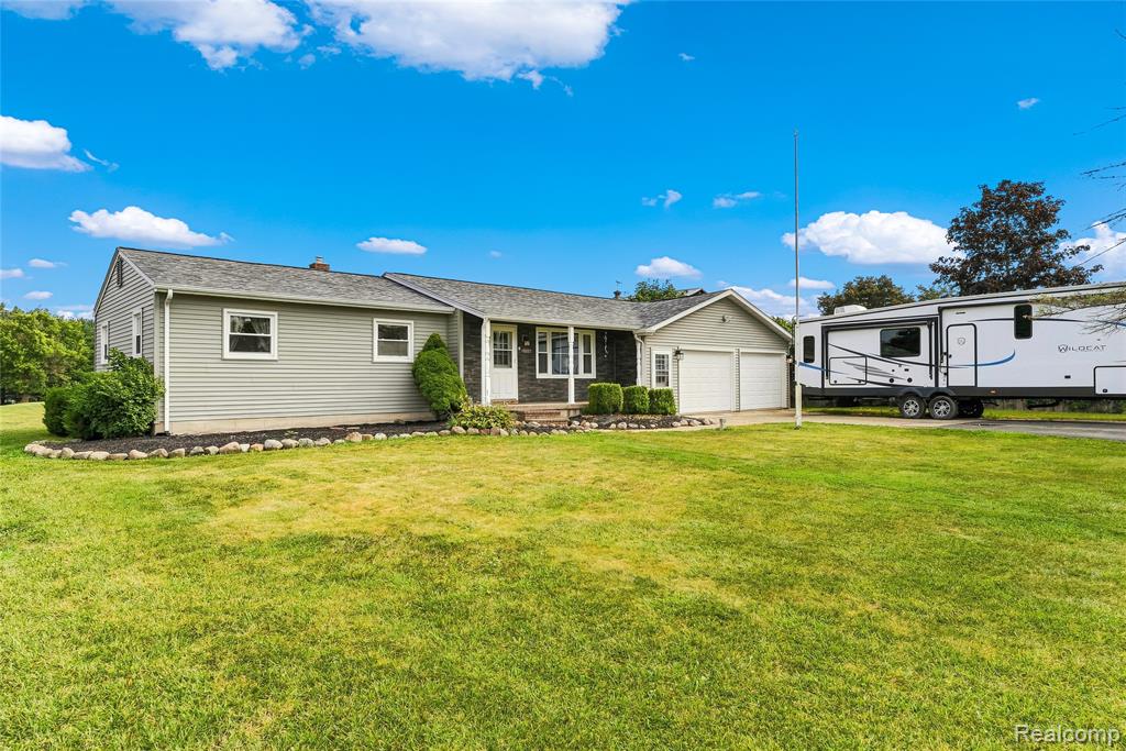 10499 E Potter Road, Davison, MI 48423