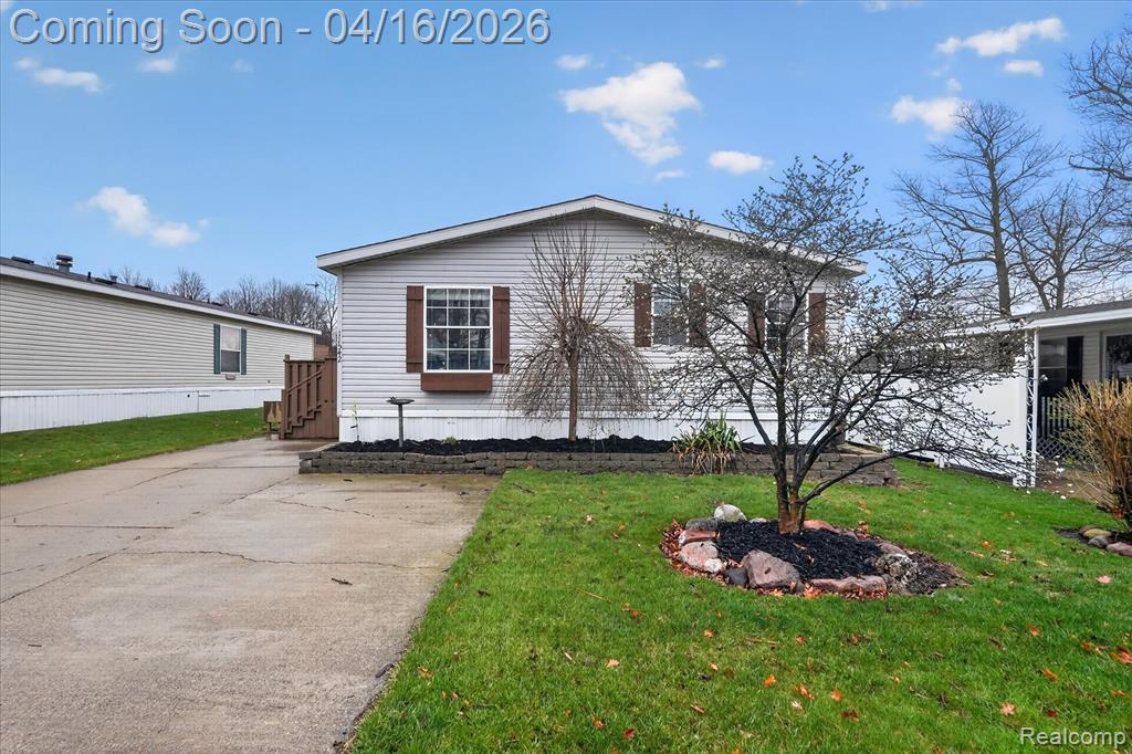 11542 Clearwater Dr, Fenton, MI 48430 — Photo 3