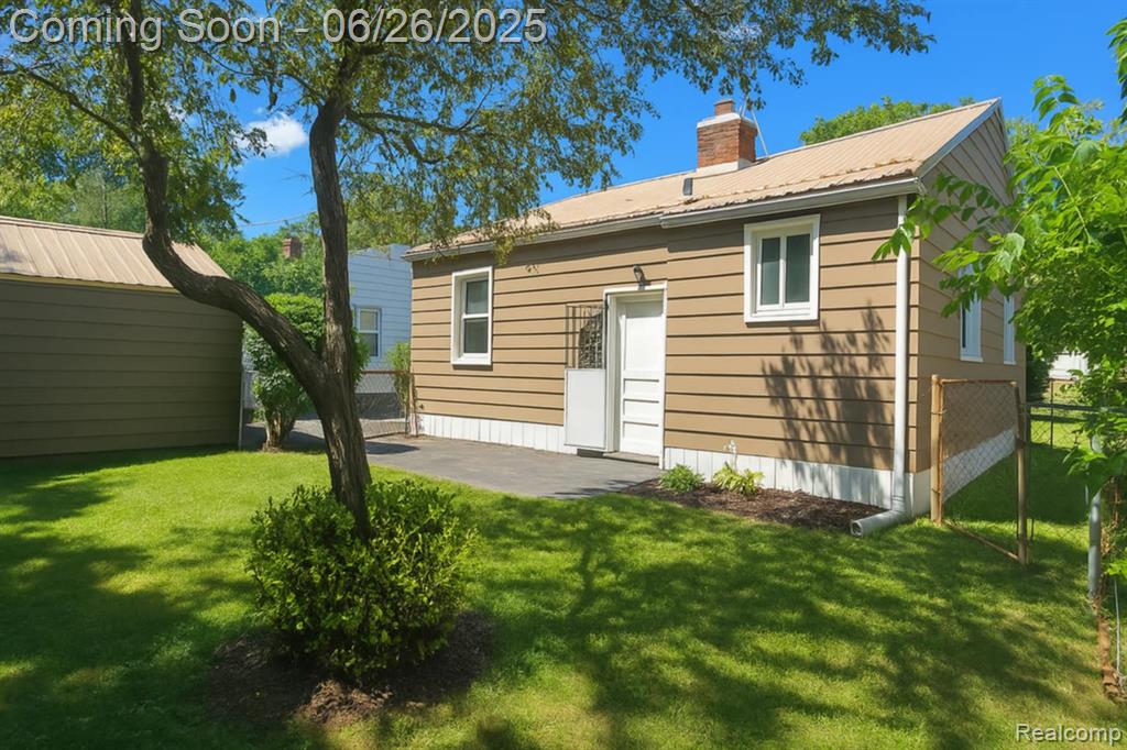 607 Chalmers Street, Flint, MI 48503 — Photo 11