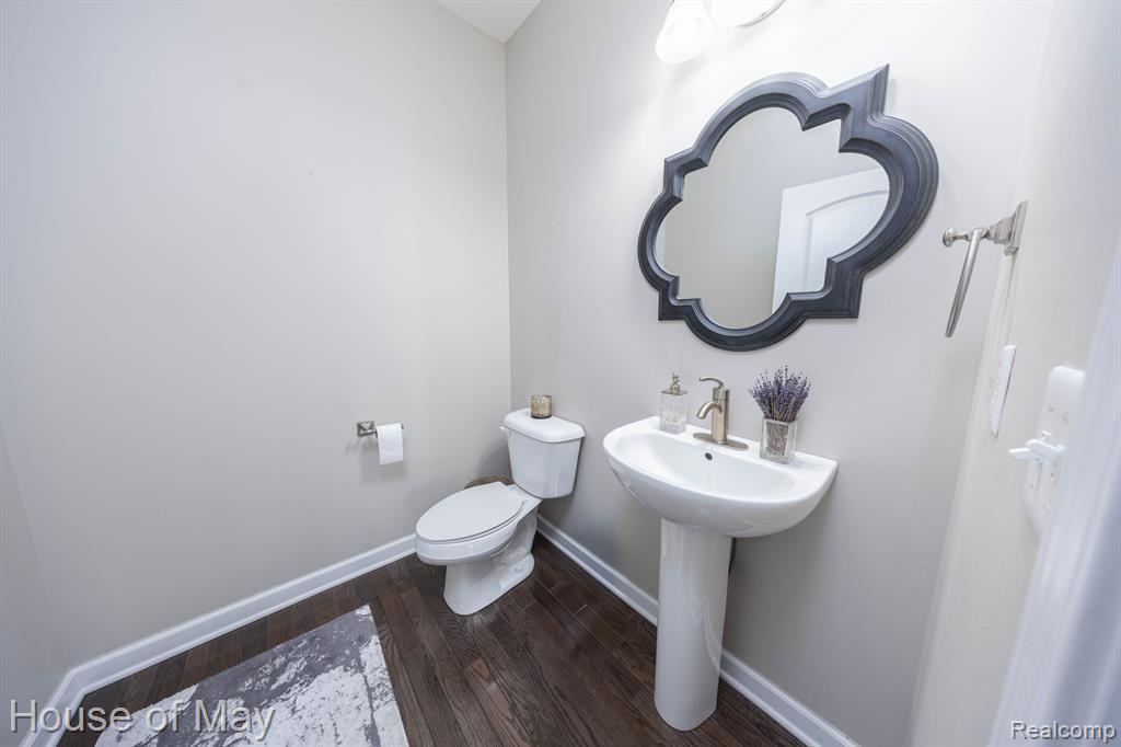 5312 VINEYARD Street, Commerce Twp, MI 48382 — Photo 12