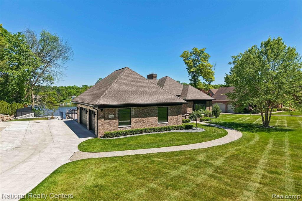7050 Lake Shannon Court, Fenton, MI 48430 — Photo 69