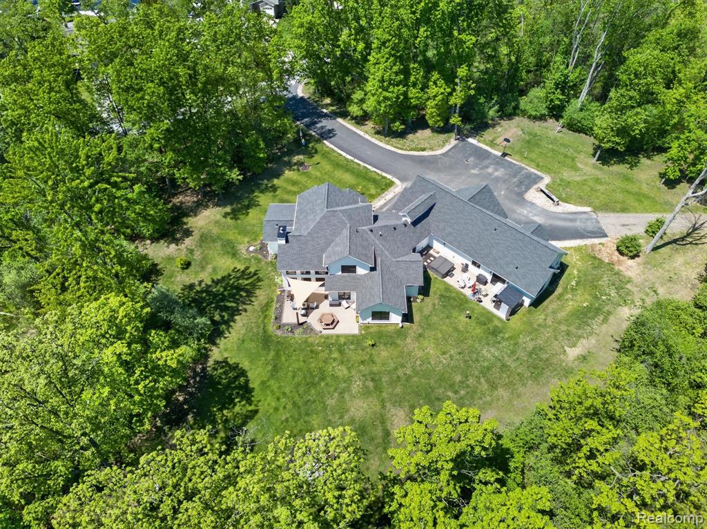 3483 Windwheel Point Drive, Pinckney, MI 48169 — Photo 96