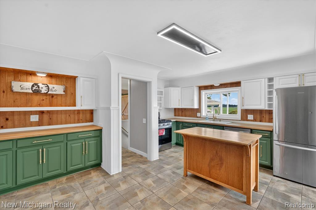 11374 Lahring Road, Byron, MI 48418 — Photo 15