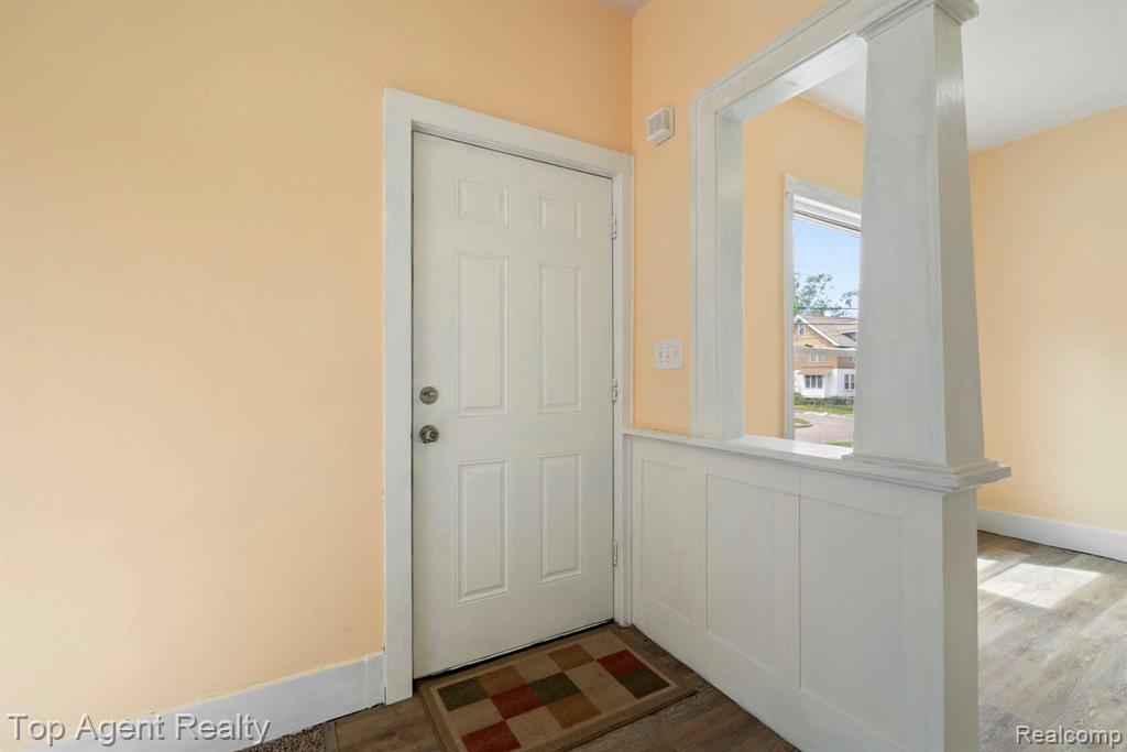 50 Henderson Street, Pontiac, MI 48341 — Photo 5