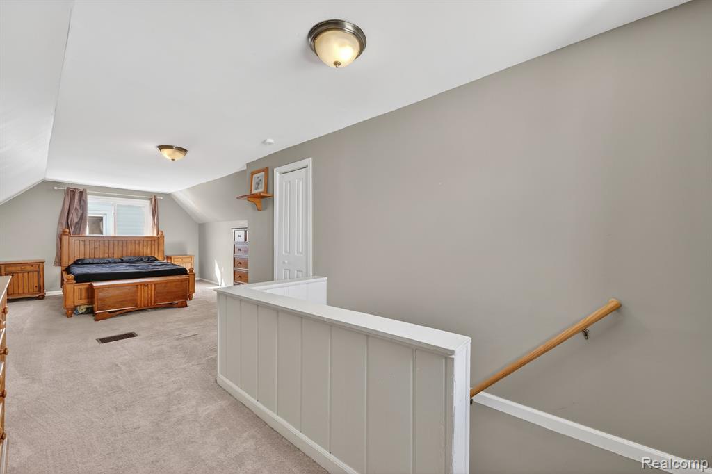 438 W Brockton Avenue, Madison Heights, MI 48071 — Photo 28