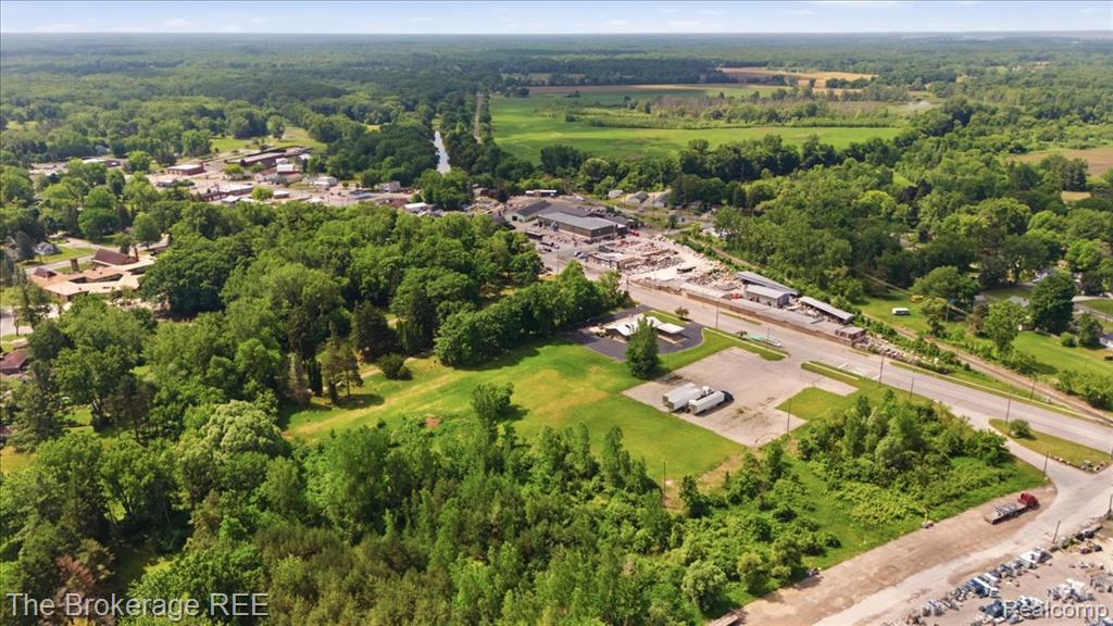 6093 Dixie Highway, Bridgeport, MI 48722 — Photo 17