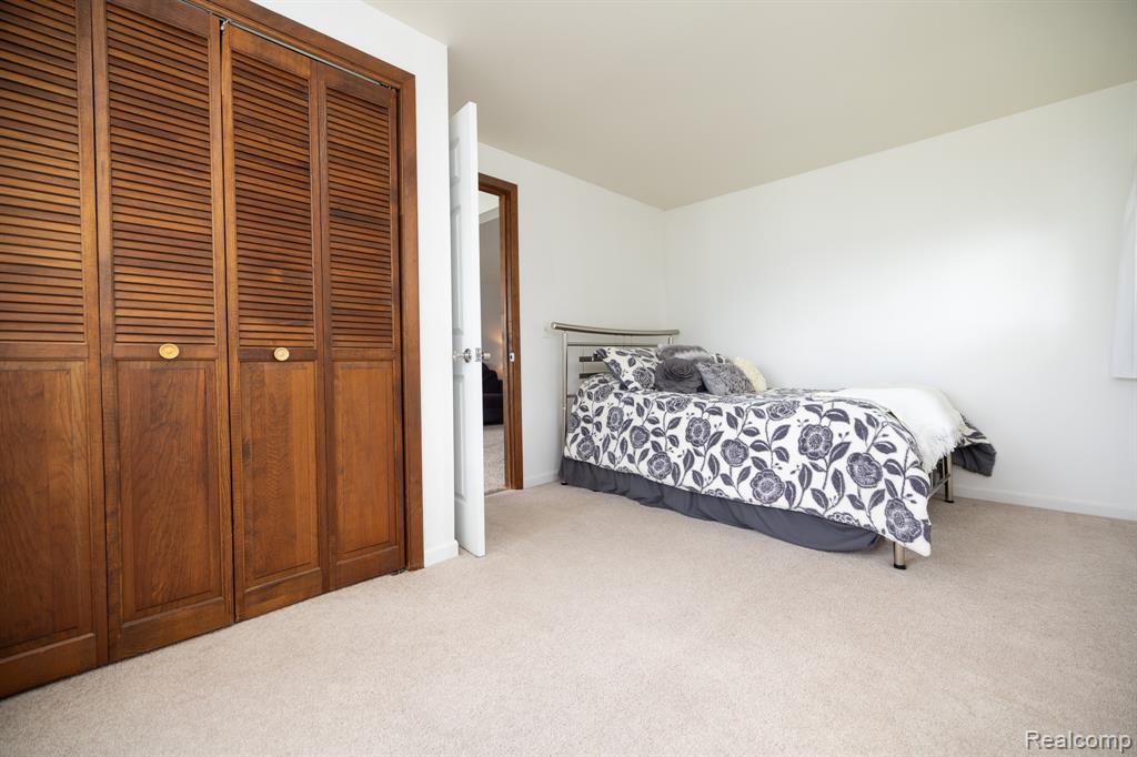 8691 Cooley Lake Road, Commerce Twp, MI 48382 — Photo 14