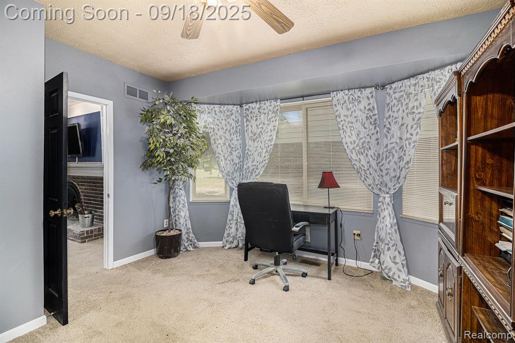 15721 Kristin Lane, Riverview, MI 48193 — Photo 15