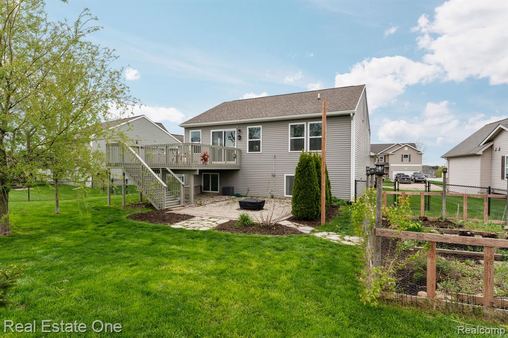 3513 Amber Oaks Drive, Howell, MI 48855 — Photo 53