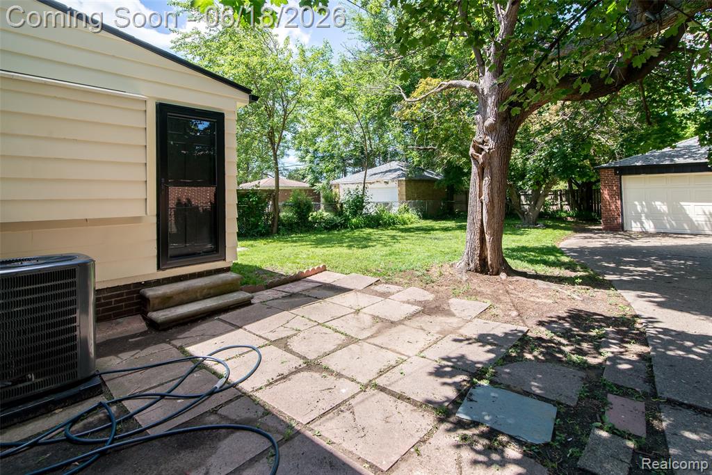 17145 Fairfield Street - Photo 5