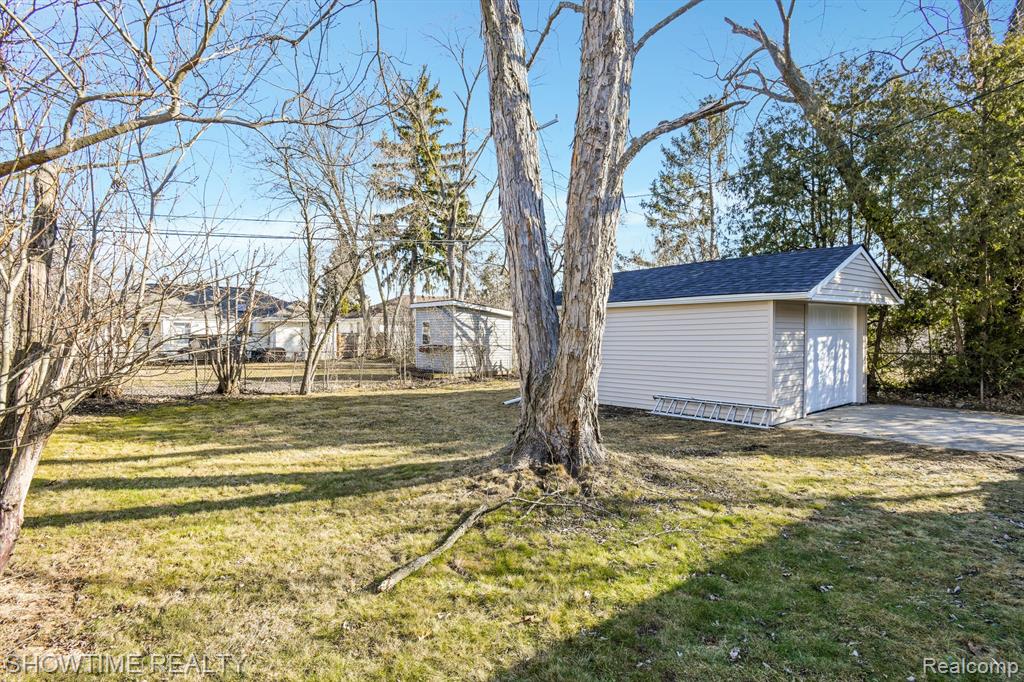 4256 BUCKINGHAM Road, Royal Oak, MI 48073 — Photo 22