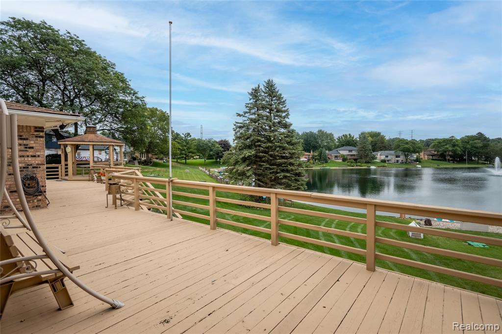 54810 Blue Cloud Drive, Shelby Twp, MI 48315 — Photo 47