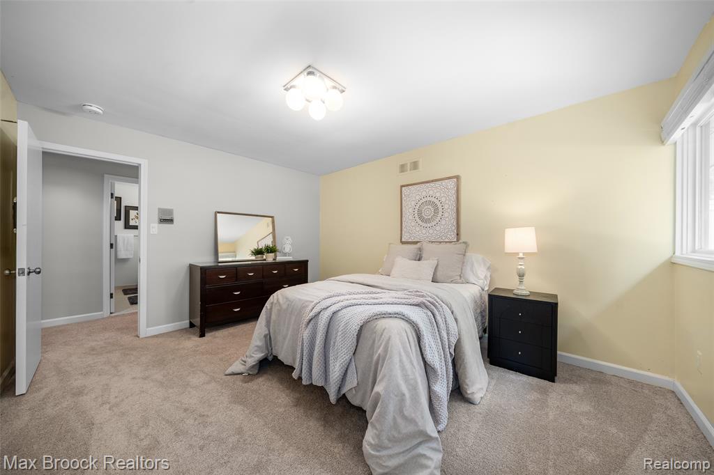 4695 Maura Lane, West Bloomfield, MI 48323 — Photo 31