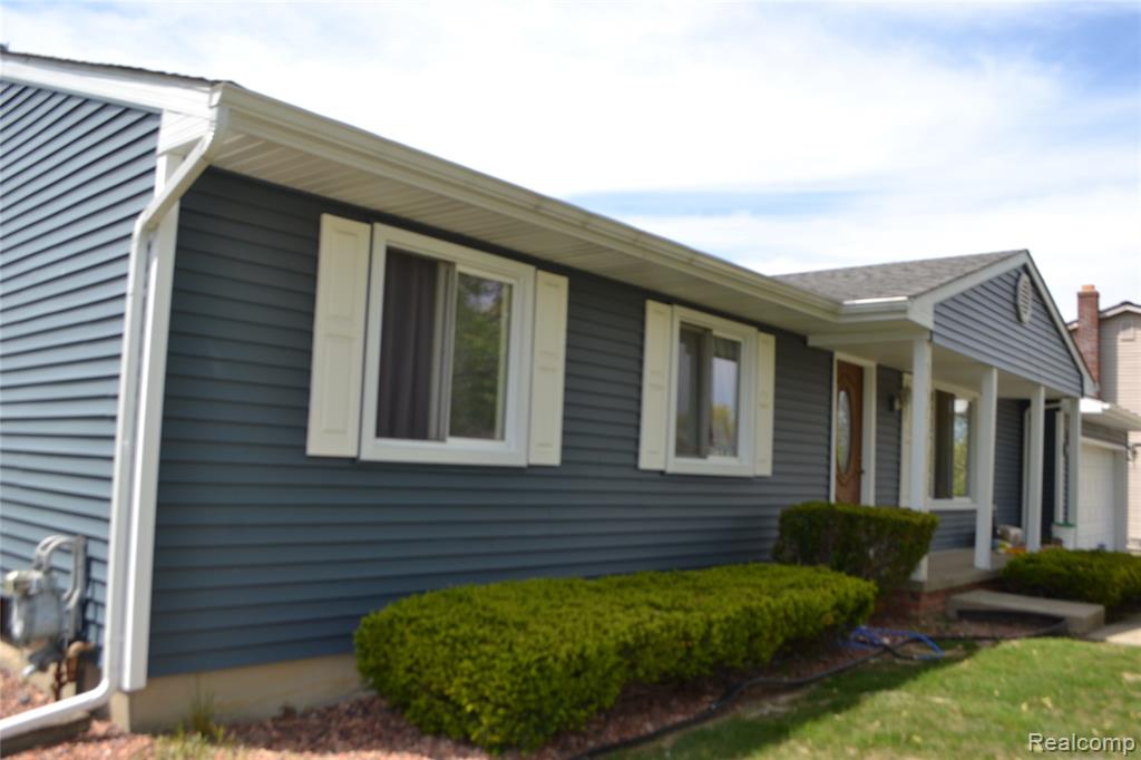 5448 FAIRVIEW Drive, Grand Blanc, MI 48439 — Photo 31