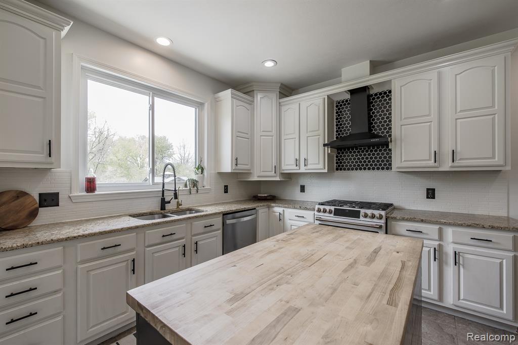 1263 N Baldwin Road, Oxford, MI 48371 — Photo 9