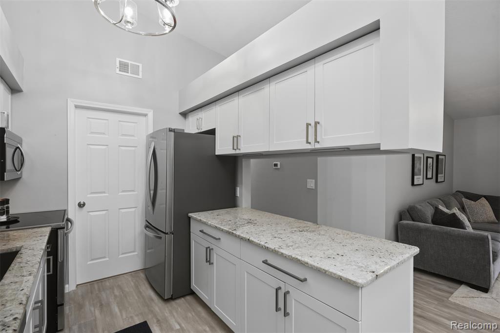 1326 Shoemaker Drive, 52, Westland, MI — Photo 13