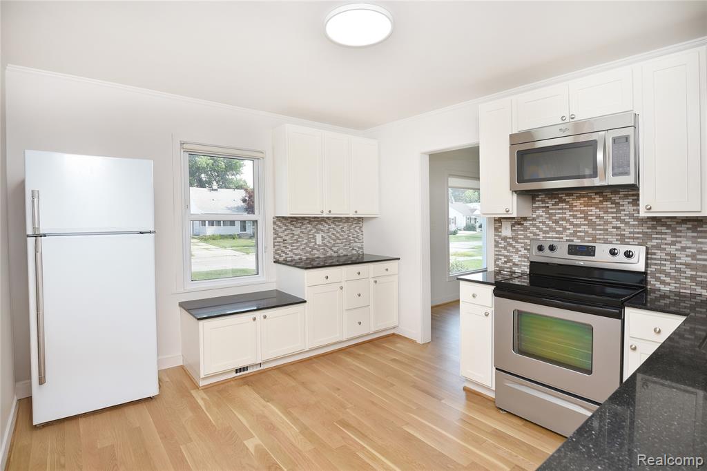 710 Donald Avenue, Royal Oak, MI 48073 — Photo 9