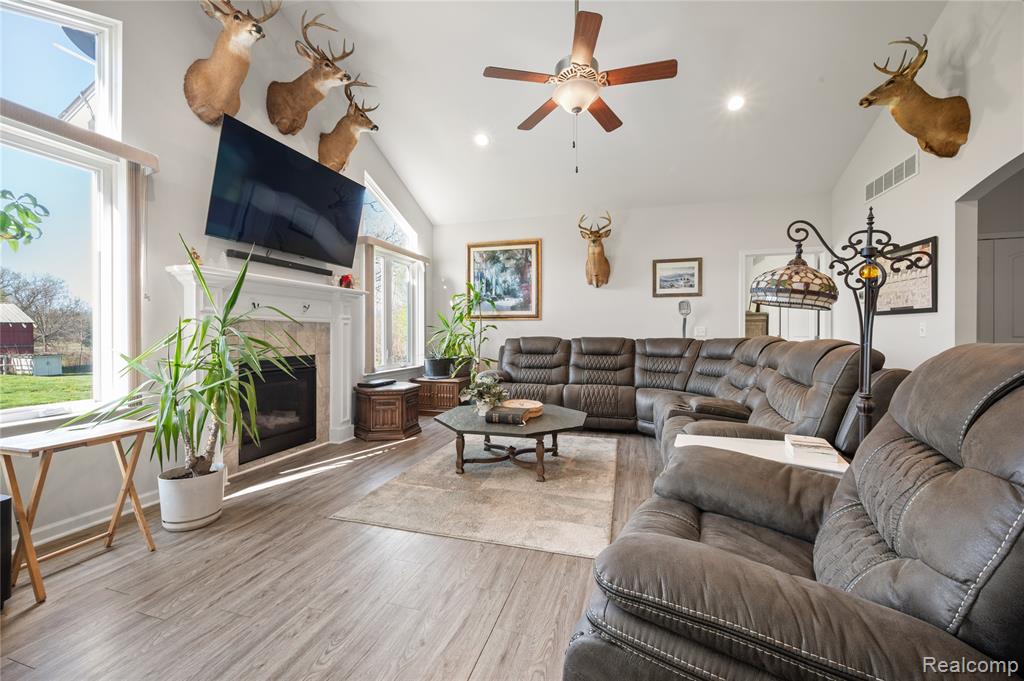 5785 Layton Road, Fowlerville, MI 48836 — Photo 17