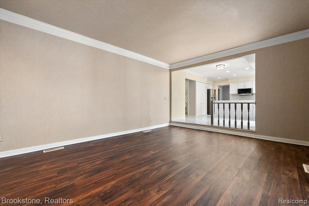 5138 Hale Drive, Troy, MI 48085 — Photo 20