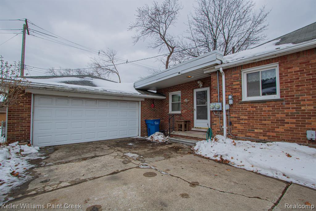 4926 E 12 Mile Road, Warren, MI 48092 — Photo 3