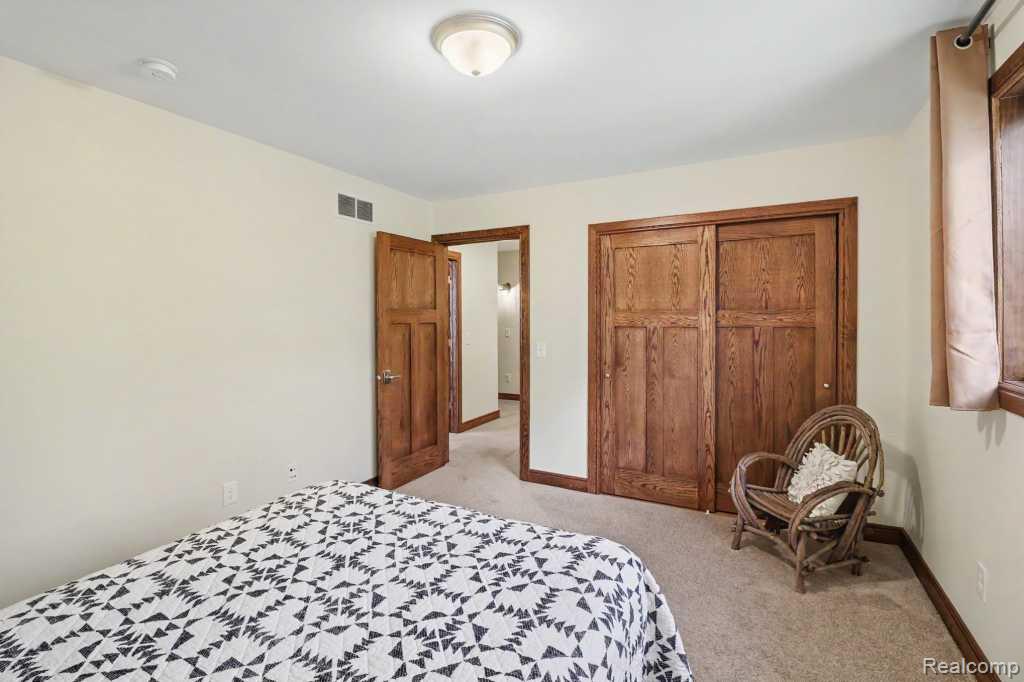 10429 9 Mile Road, Whitmore Lake, MI 48189 — Photo 20
