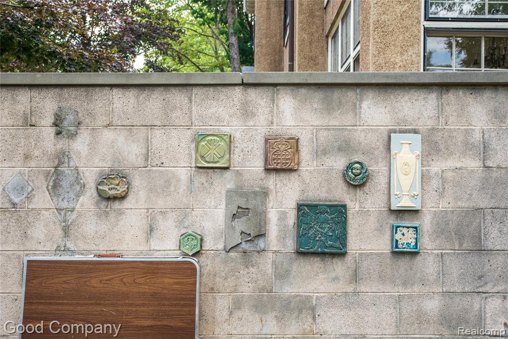 1704 Iroquois Street, Detroit, MI 48214 — Photo 58
