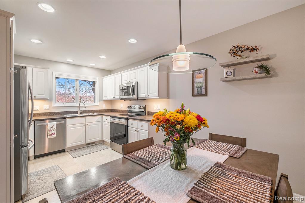620 Shoreline Drive, Fenton, MI 48430 — Photo 4