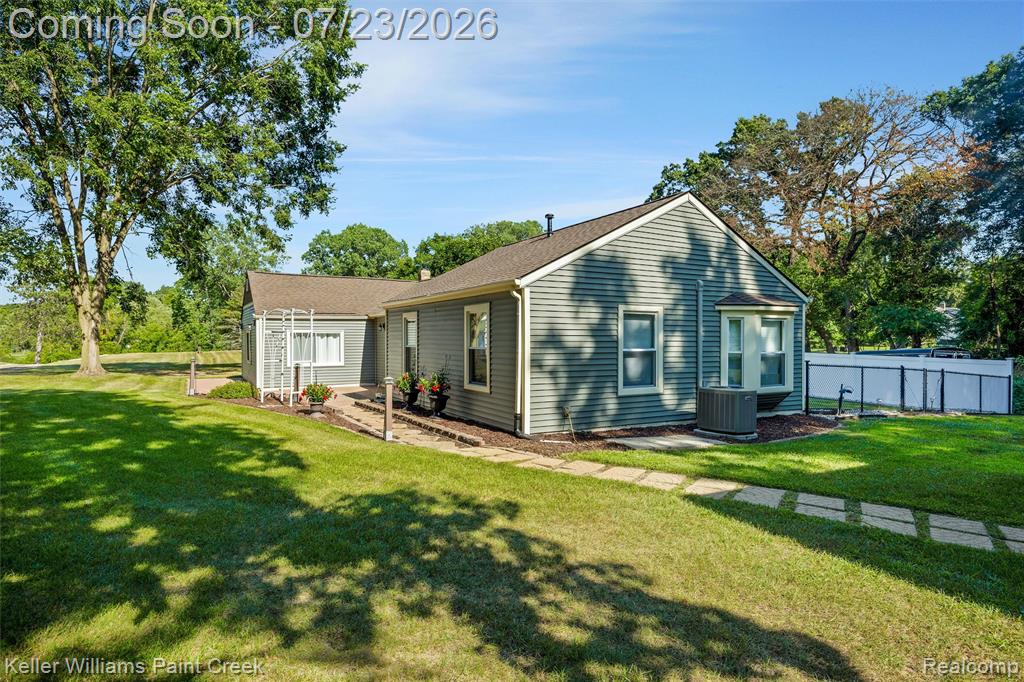 423 East Road, Holly, MI 48442 — Photo 29