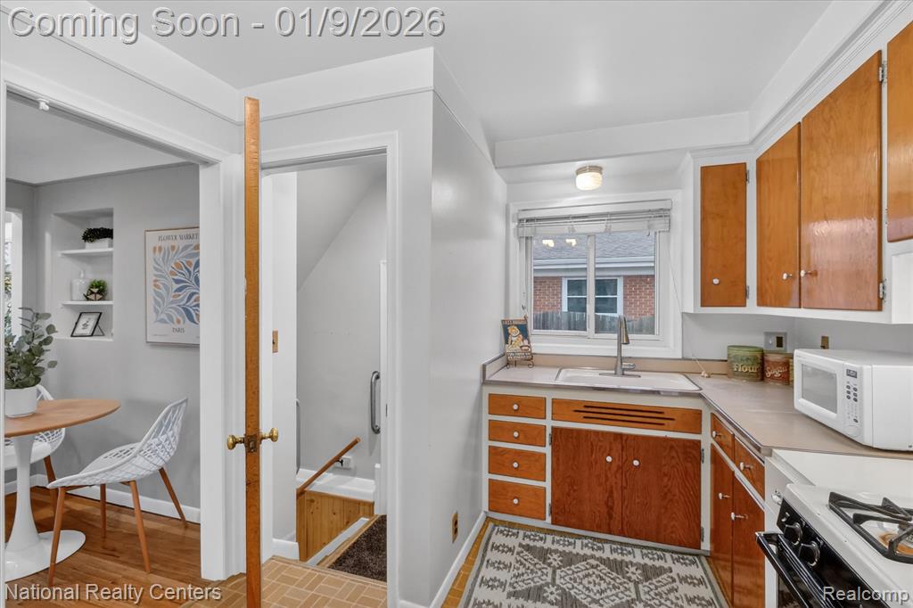 17609 Quarry Street, Riverview, MI 48193 — Photo 12