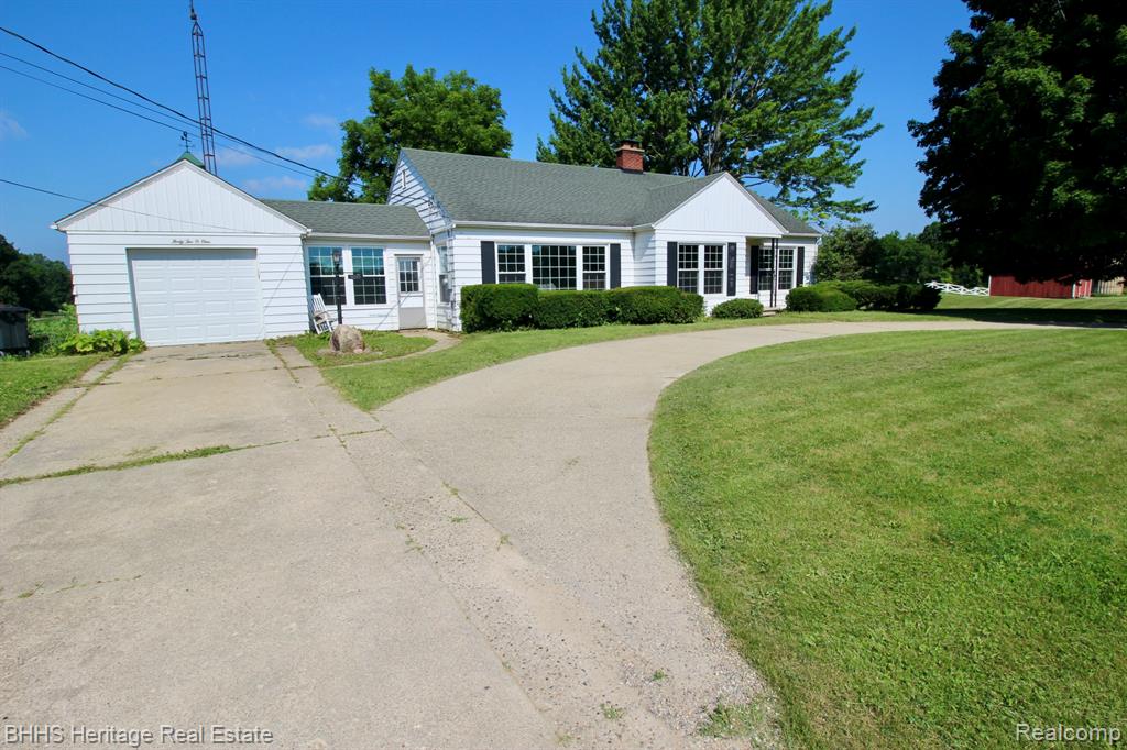 4201 N Burkhart Road, Howell, MI 48855 — Photo 29