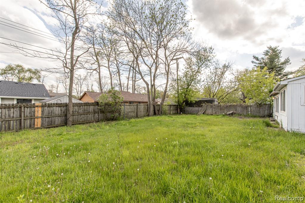 9171 Holmes Street, White Lake, MI — Photo 29