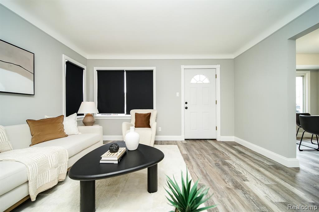 8221 Coolidge, Center Line, MI 48015 — Photo 14