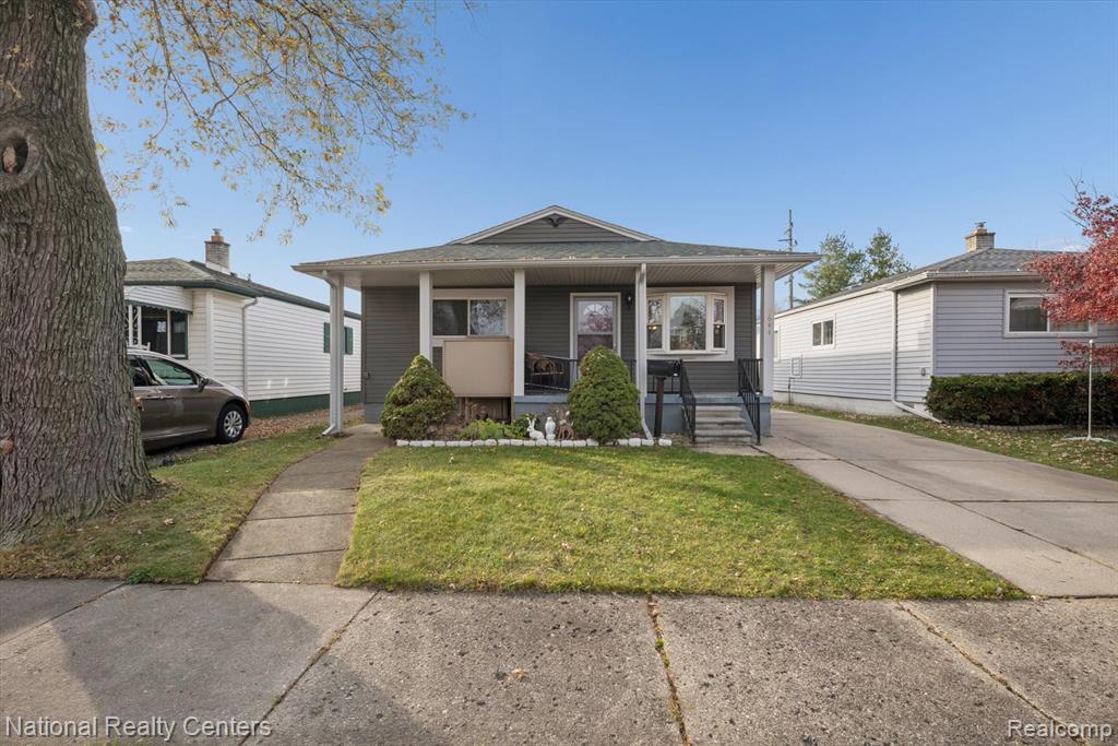 5644 Croissant Street, Dearborn Heights, MI 48125 — Photo 3
