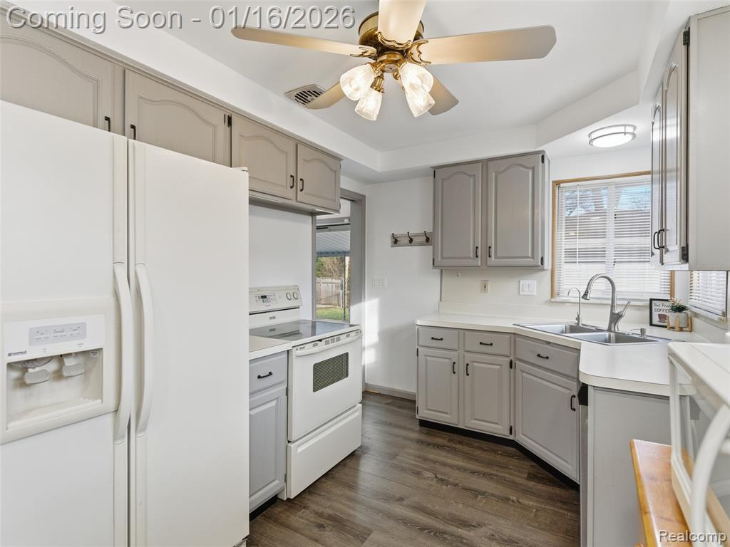 9687 Seavitt Drive, Allen Park, MI 48101 — Photo 11