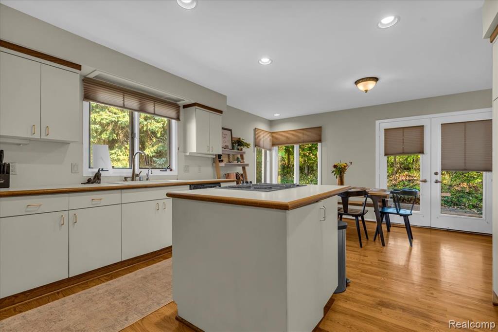 6983 Brookeshire Drive, West Bloomfield, MI — Photo 14