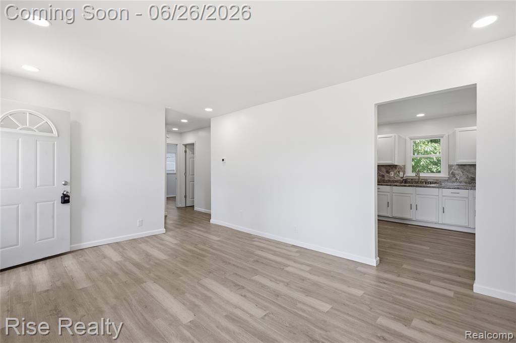 3472 W Gracelawn Avenue, Flint, MI 48504 — Photo 5